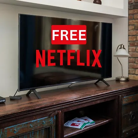 Rustic Downtown 106 M2 *