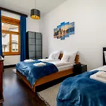 Rustic Downtown 106 M2 *