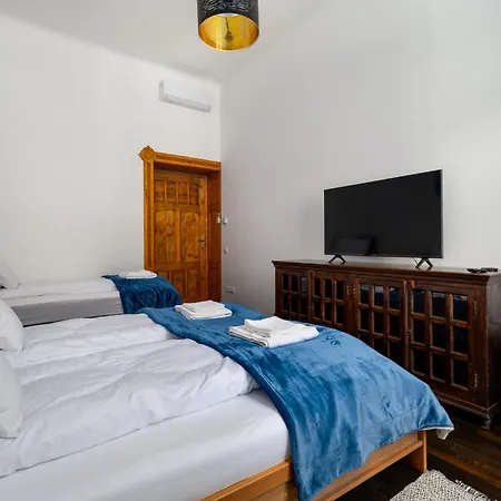 Apartmán Rustic Downtown 106 M2